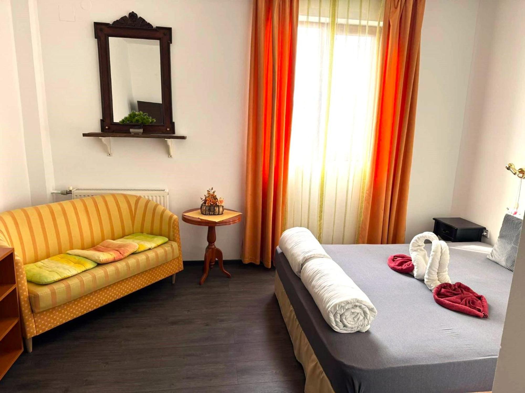 Guest House Misha Petrevene Esterno foto