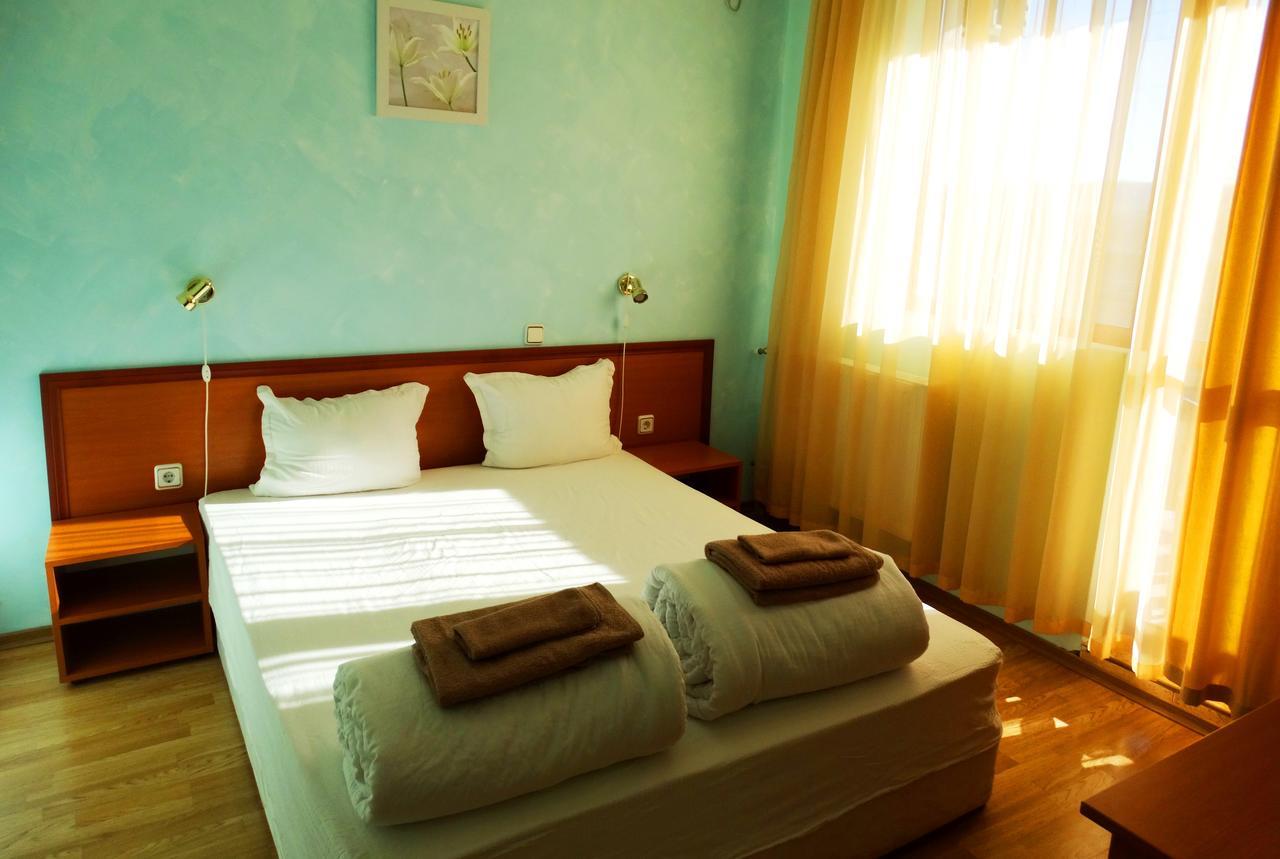 Guest House Misha Petrevene Esterno foto