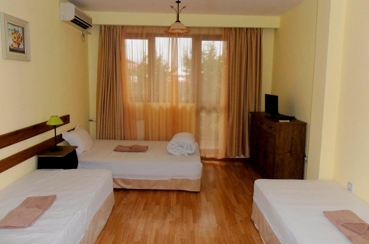 Guest House Misha Petrevene Esterno foto