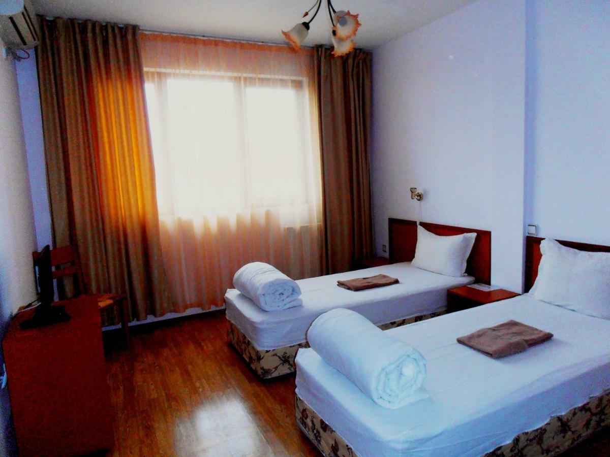 Guest House Misha Petrevene Esterno foto